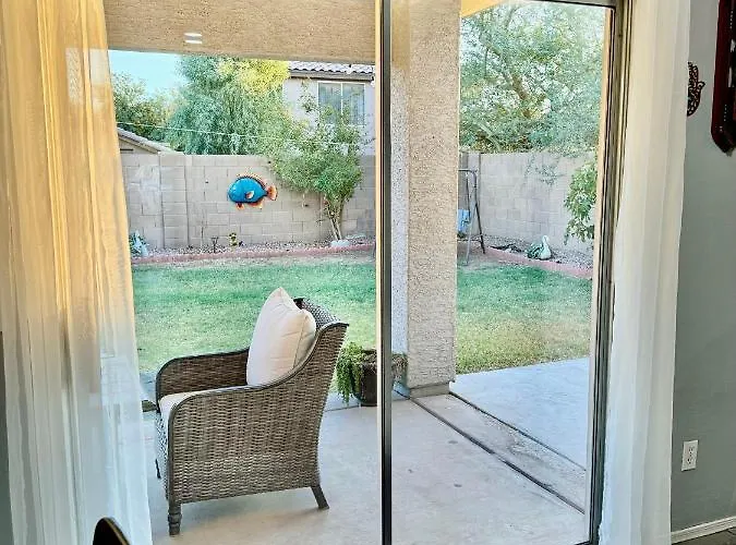 Habitación en casa particular West Phx Cozy King With Private Bathroom Inside A House
