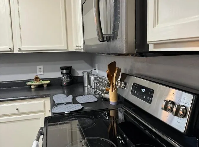 West Phx Cozy King With Private Bathroom Inside A House Habitación en casa particular Phoenix