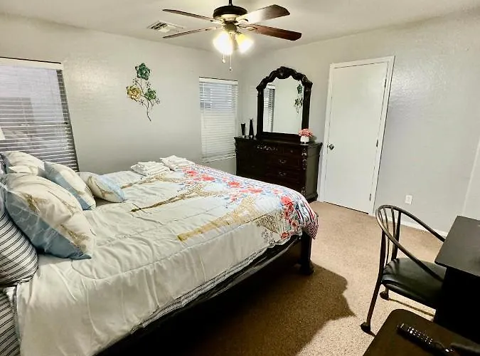 West Phx Cozy King With Private Bathroom Inside A House * Phoenix