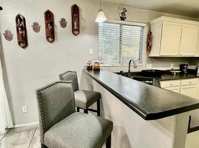 West Phx Cozy King With Private Bathroom Inside A House * Phoenix