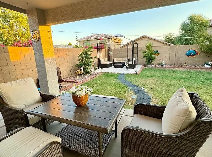 West Phx Cozy King With Private Bathroom Inside A House Habitación en casa particular *