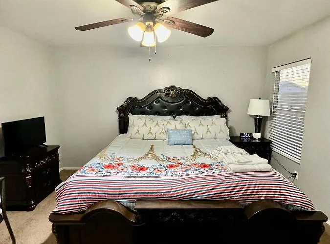 West Phx Cozy King With Private Bathroom Inside A House Phoenix