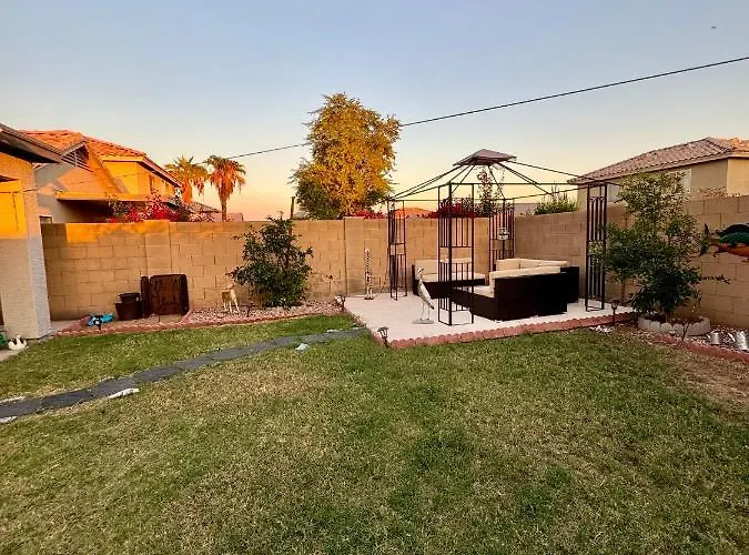 West Phx Cozy King With Private Bathroom Inside A House Habitación en casa particular *