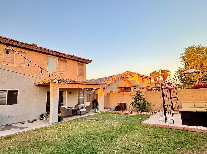 Habitación en casa particular West Phx Cozy King With Private Bathroom Inside A House Phoenix